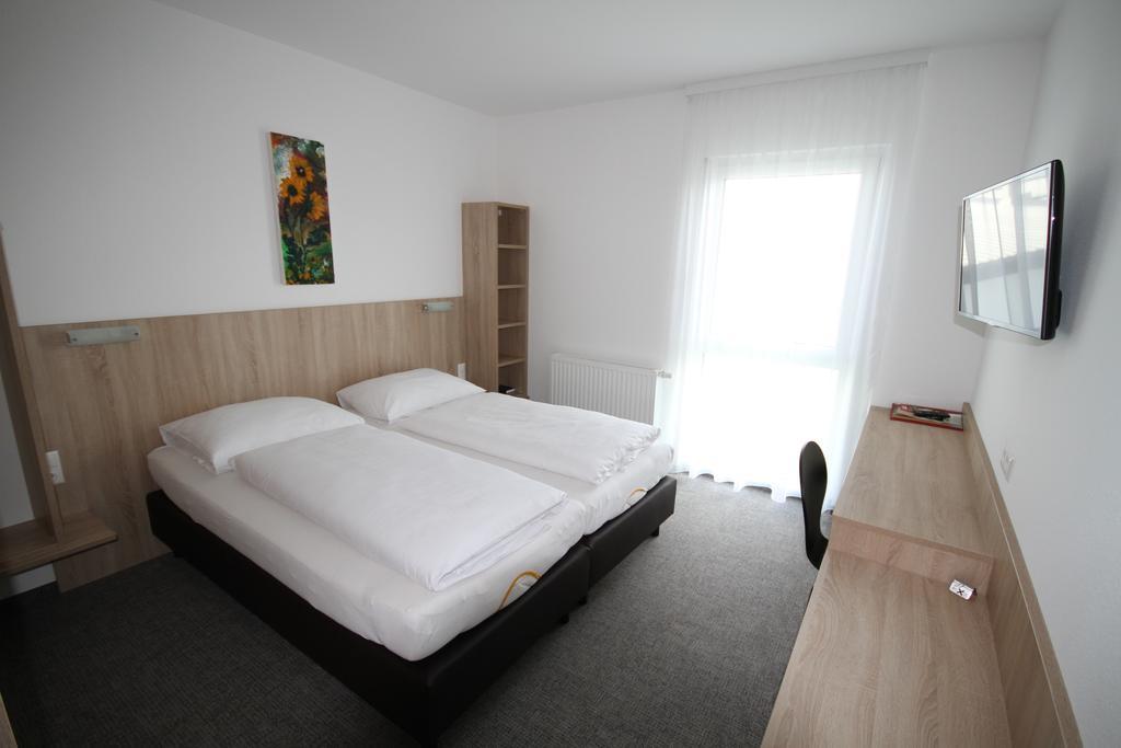 Bernstein-Motel Marchegg Экстерьер фото